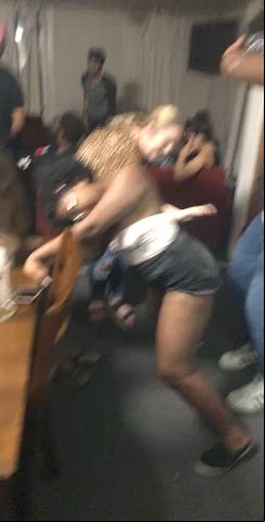 18 Years cougar Accidental boobies Candid College Dancing Flashing Friends Nipslip Voyeur Porn GIF